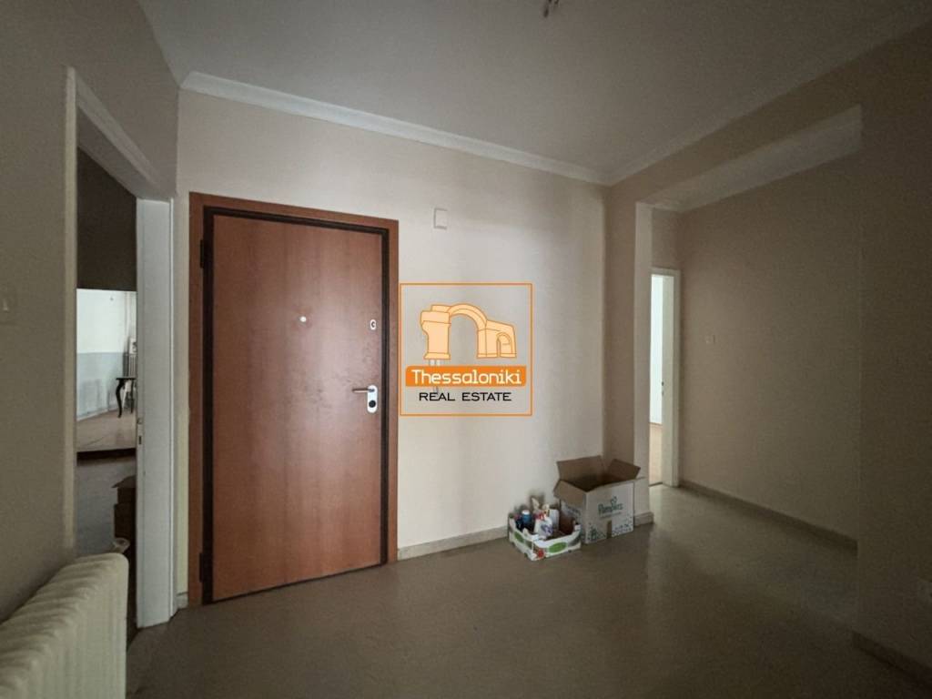 Άνω Μαλακοπή, Διαμέρισμα