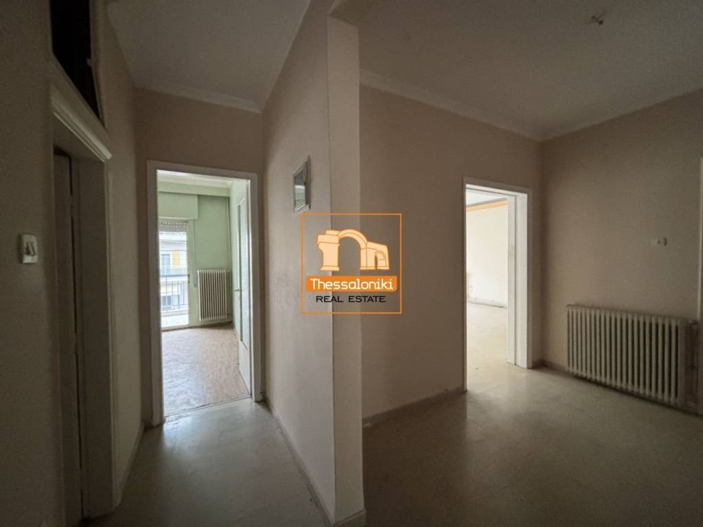 Άνω Μαλακοπή, Διαμέρισμα