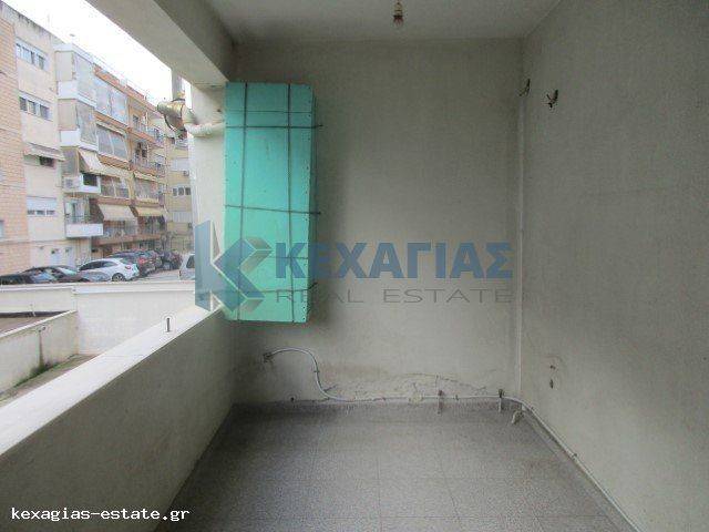 ΠΙΣΩ ΠΛΕΥΡΑ