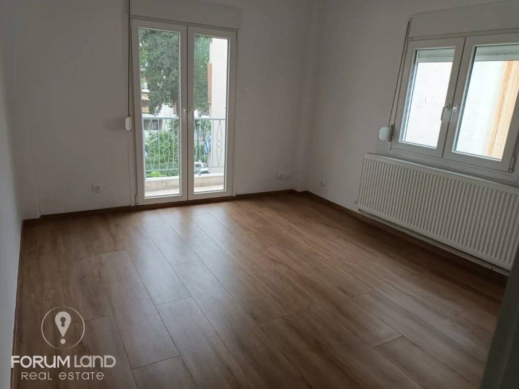 Forumland Real Estate, Καθιστικό