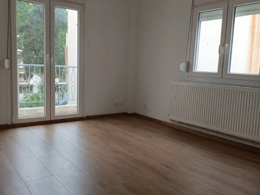 Forumland Real Estate, Καθιστικό