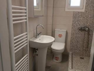 Forumland Real Estate, Μπάνιο