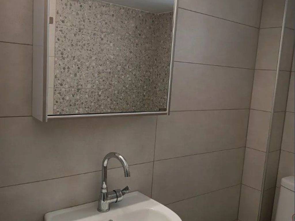 Forumland Real Estate, Μπάνιο