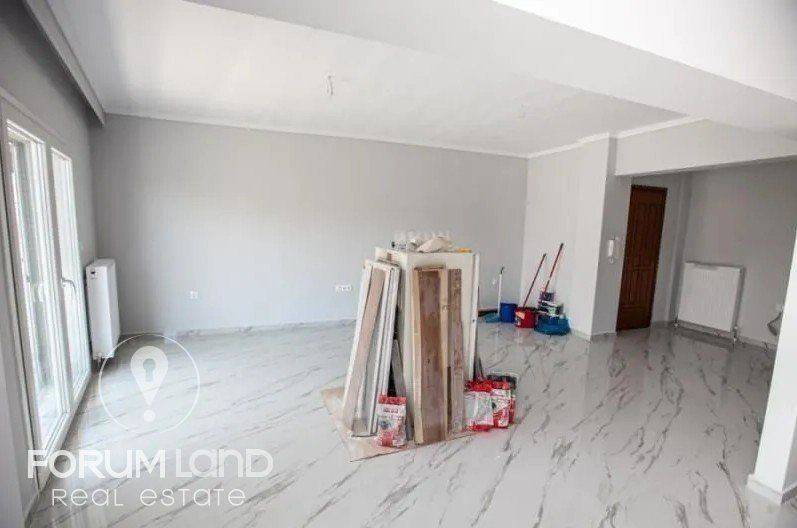 Forumland Real Estate, Σαλοκουζίνα