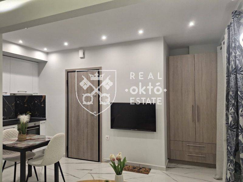 Σαλοκουζίνα