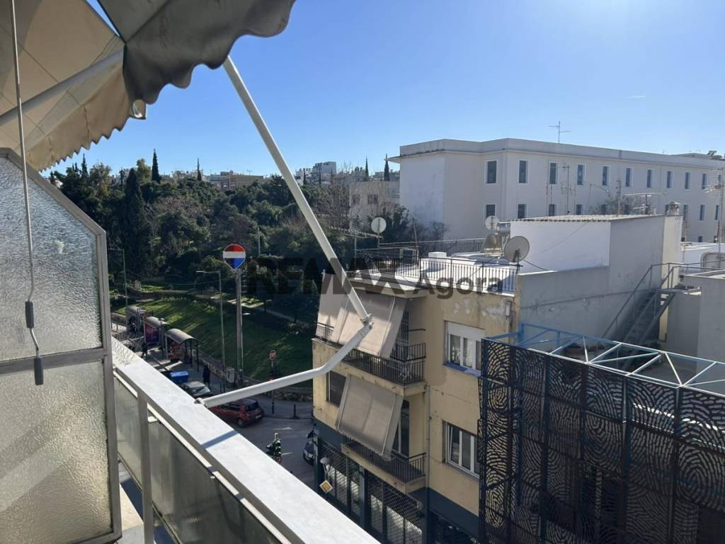 Θέα από μπαλκόνι