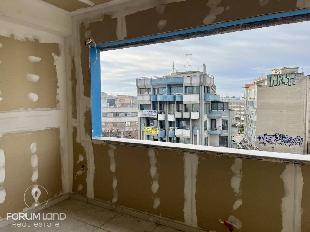 Forumland Real Estate, Εσωτερική όψη