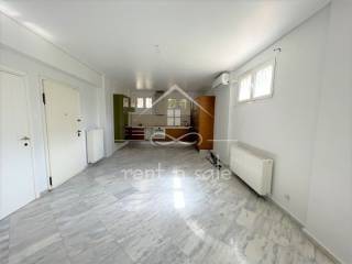 Ημι-Υπόγειο άποψη της κουζίνας τραπεζαρίας