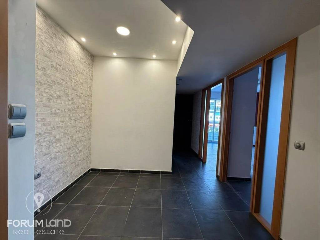 Forumland Real Estate, Γραφειακός χώρος