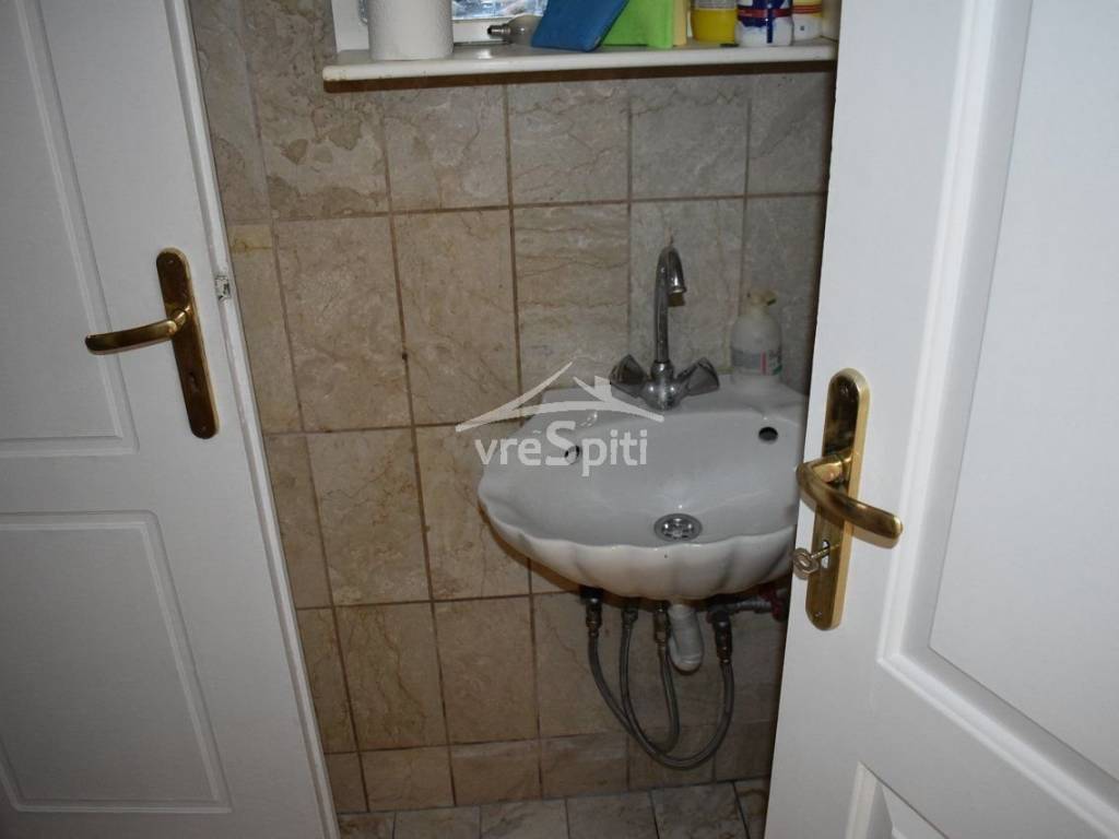 ΑΠΟΨΗ ΚΑΤΑΣΤΗΜΑΤΟΣ