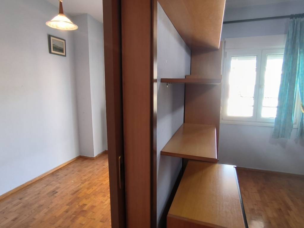 Dyo paidika domatia ena mikro k ena kanoniko