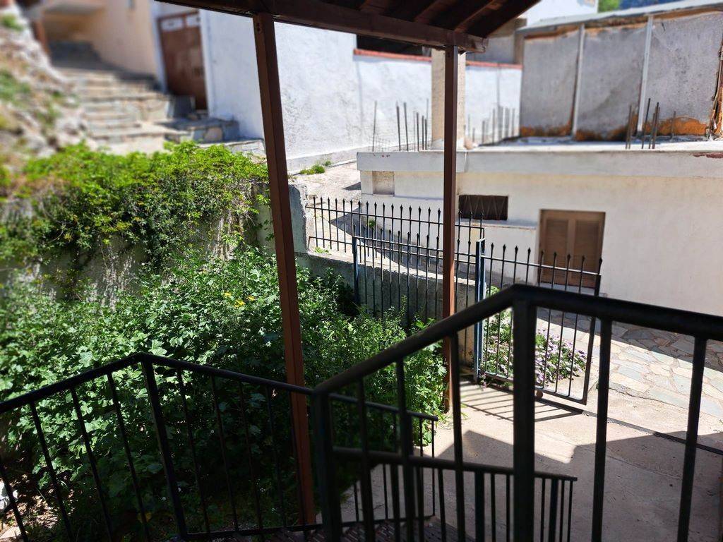 Eisodos mezonetas - Kepos