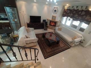 ANYPLACE MESITIKES YPERESIES