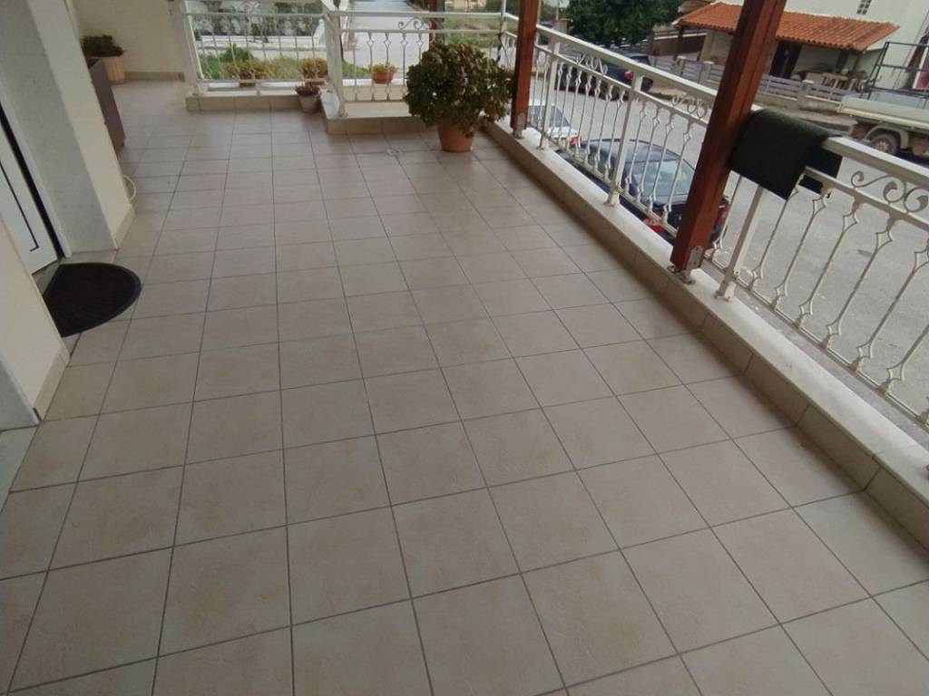 ANYPLACE MESITIKES YPERESIES