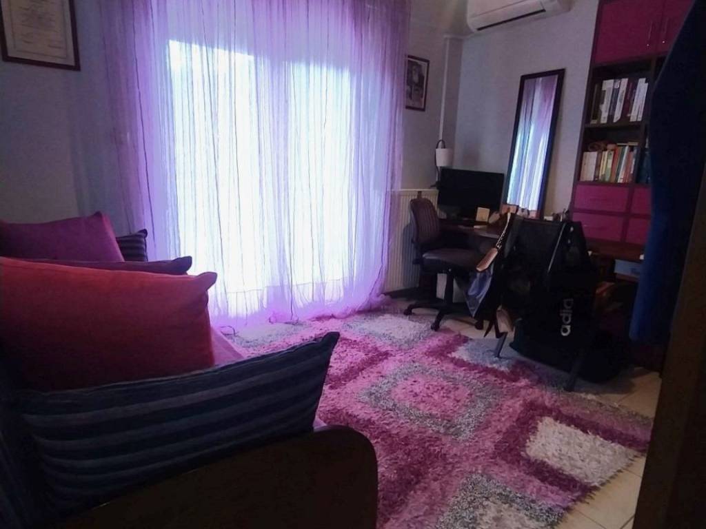 ANYPLACE MESITIKES YPERESIES