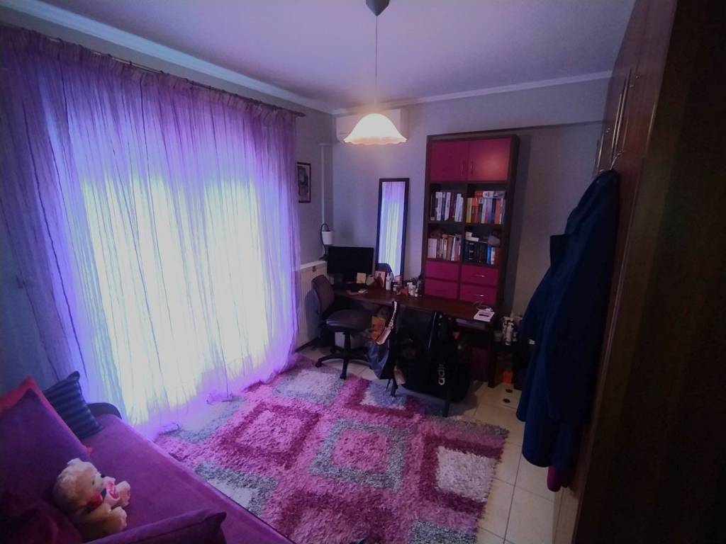 ANYPLACE MESITIKES YPERESIES