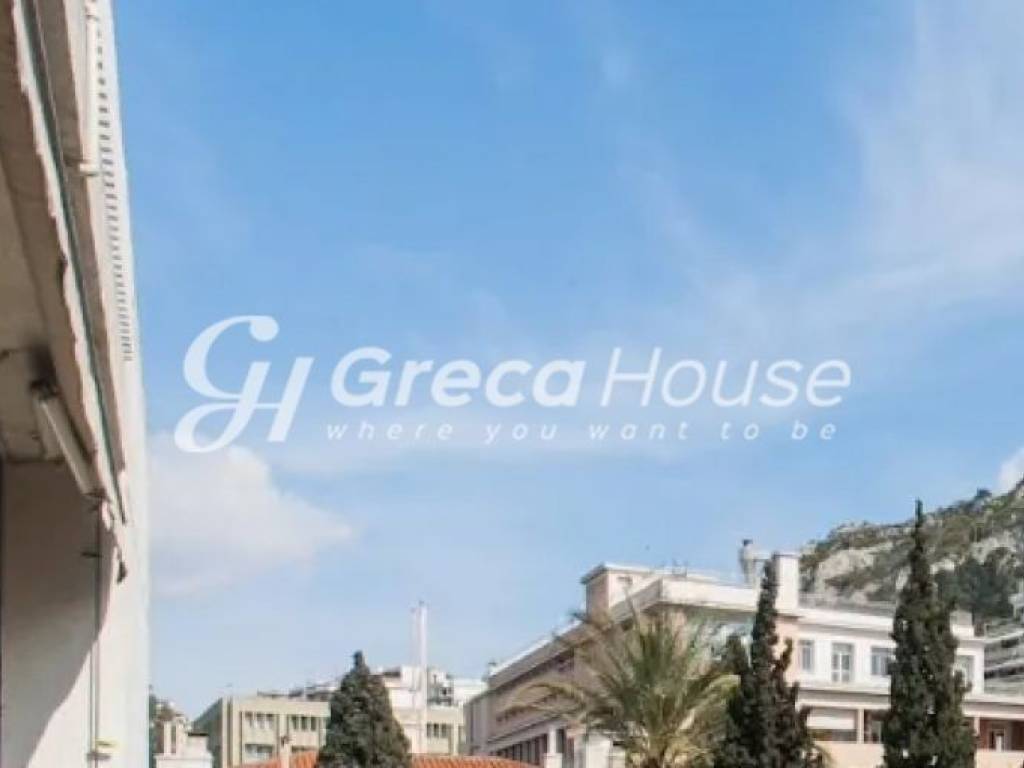 Διαμέρισμα  με θέα προς πώληση στο Κολωνάκι 