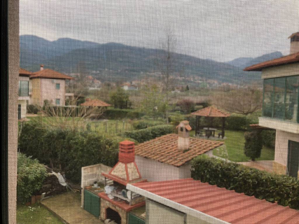 E THEA APO TON EPANO OROPHO