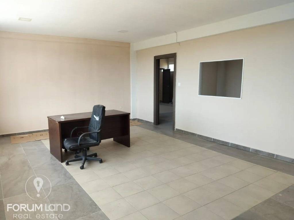 Forumland Real Estate, Επαγγελματικός χώρος 150τμ