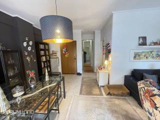 Forumland Real Estate, Είσοδος