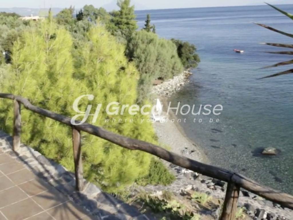 Παραθαλάσσιο συγκρότημα κατοικιών Εύβοια