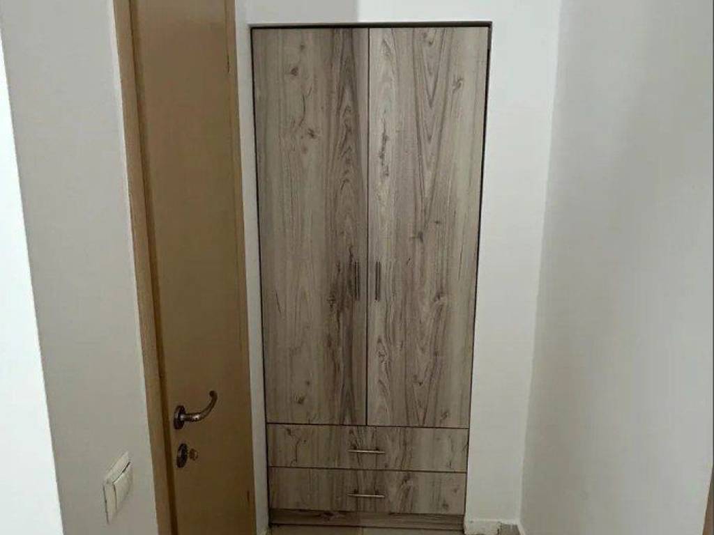 Forumland Real Estate, Είσοδος