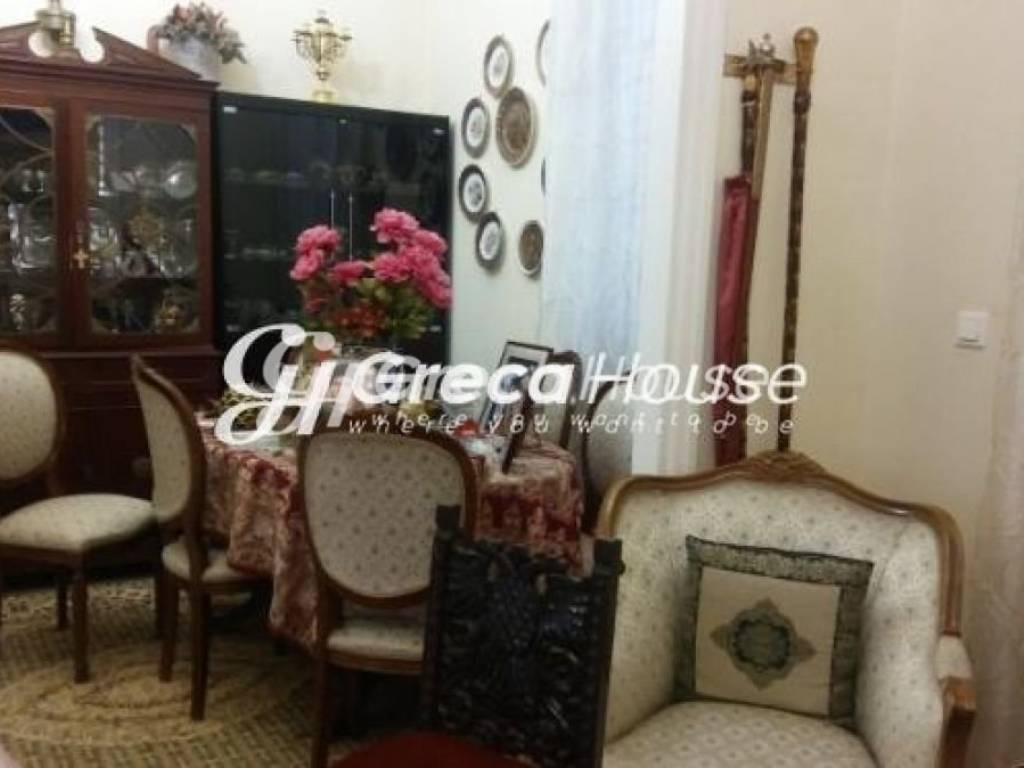 . Πώληση Οικιστικού Κτιρίου – Πλατεία Αμερικής, Αθήνα