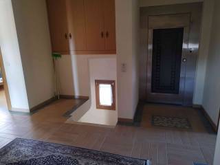 χωλ στον 1 ο όροφο