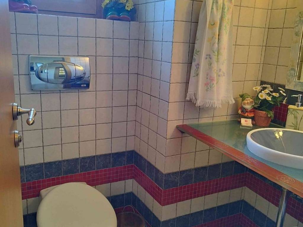 ένα από τα λουτρά