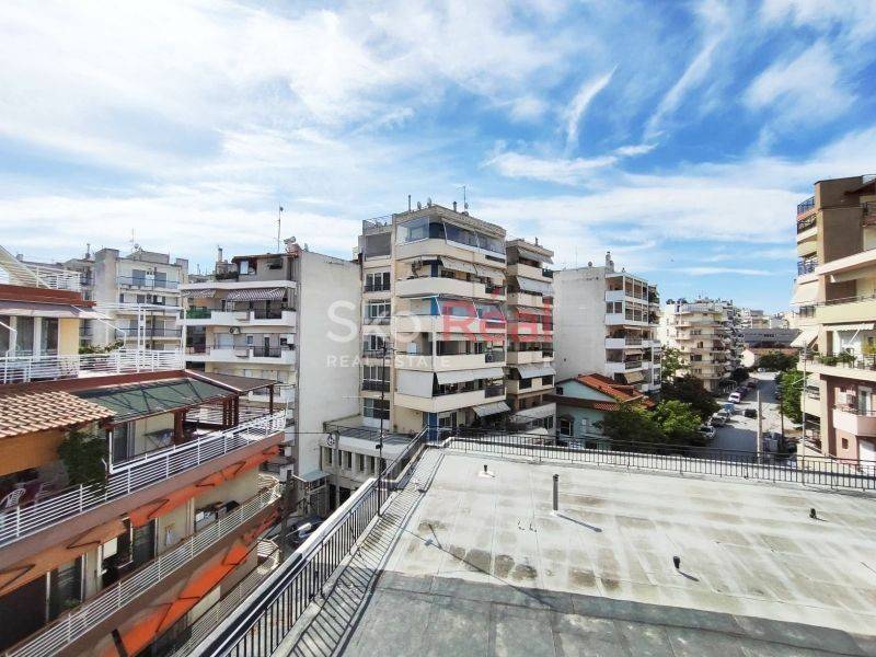 Θέα από μπαλκόνι