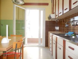 ΞΕΧΩΡΙΣΤΗ ΚΟΥΖΙΝΑ