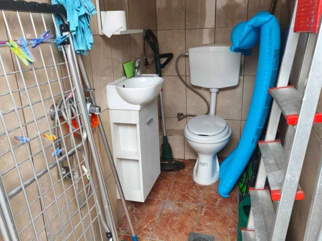 εξωτερικό μπάνιο