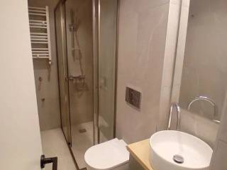 Forumland Real Estate, Μπάνιο