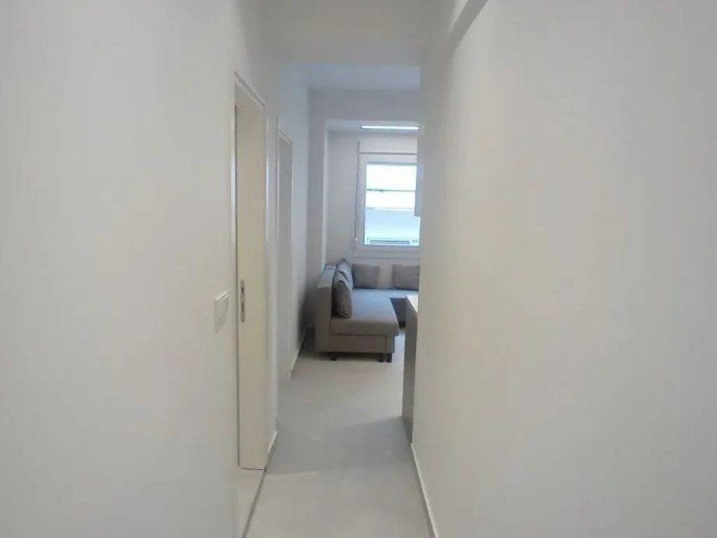 Forumland Real Estate, Διάδρομος