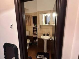 Forumland Real Estate, Μπάνιο