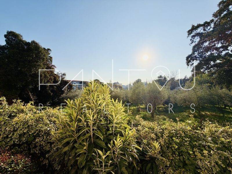 Θέα από μπαλκόνι