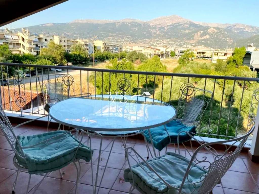 Θέα απο μπαλκόνι