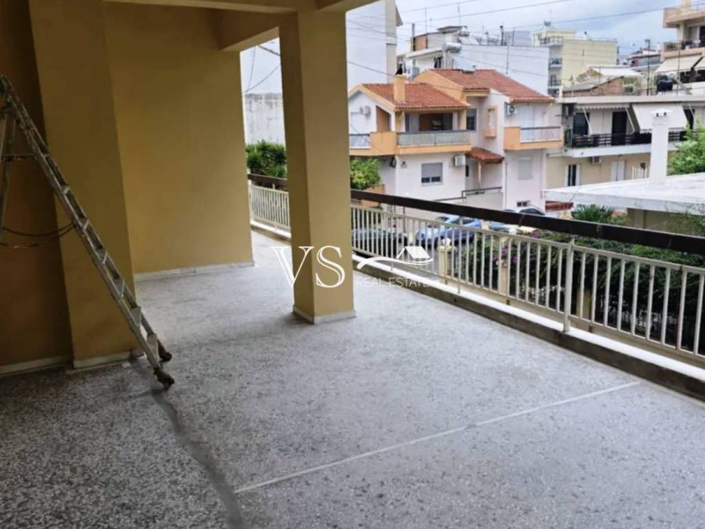 Θέα απο μπαλκόνι