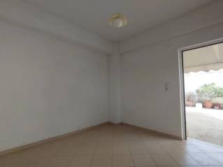 Domatio me prosbase sten ayle