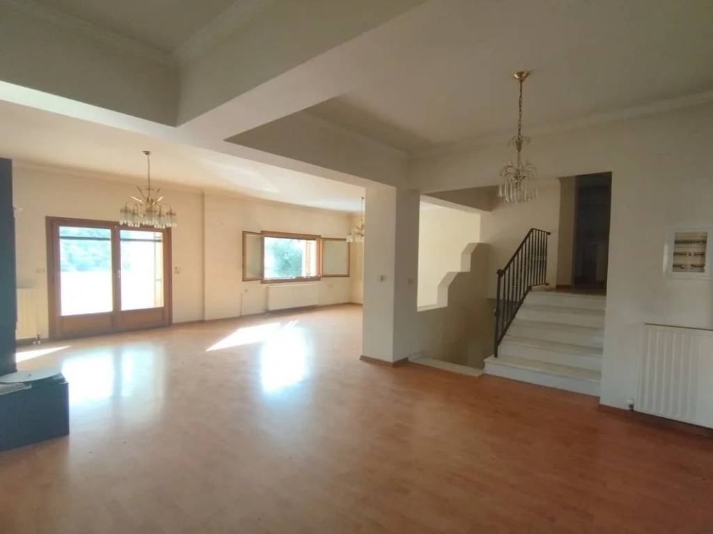 Minimal skala poy syndeei ta epipeda