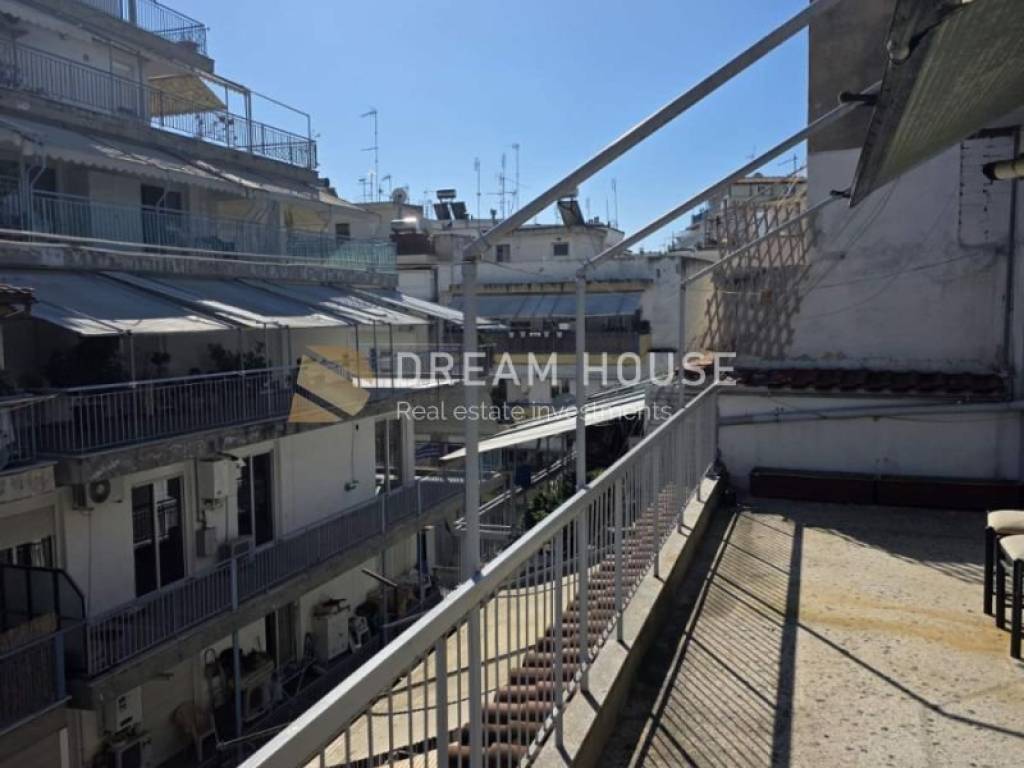 Θέα από μπαλκόνι