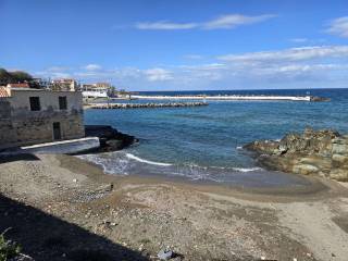 παραθαλασσιο οικόπεδο