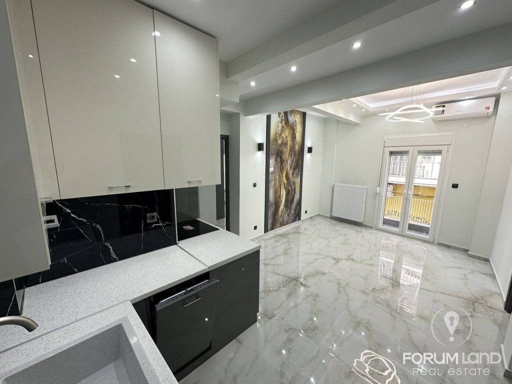 Forumland Real Estate, Σαλοκουζίνα