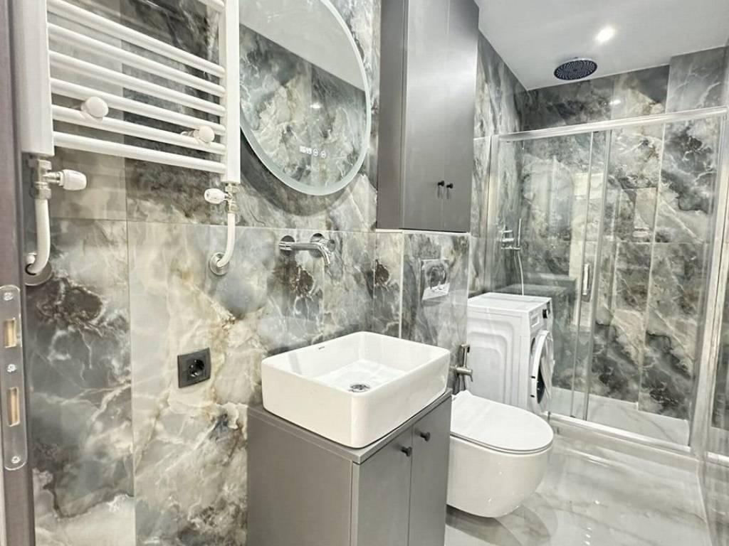 Forumland Real Estate, Μπάνιο με ντουζιέρα