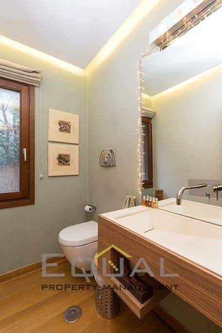 Εσωτερικοι χώροι