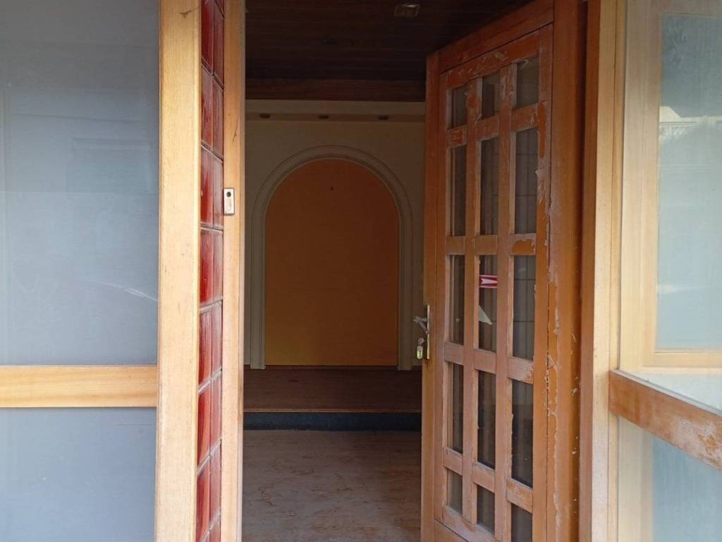 eisodos no1 magazioy