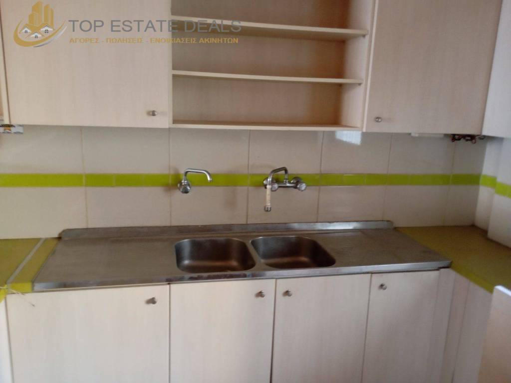 πάγκος-κουζίνα καταστήματος νο 2