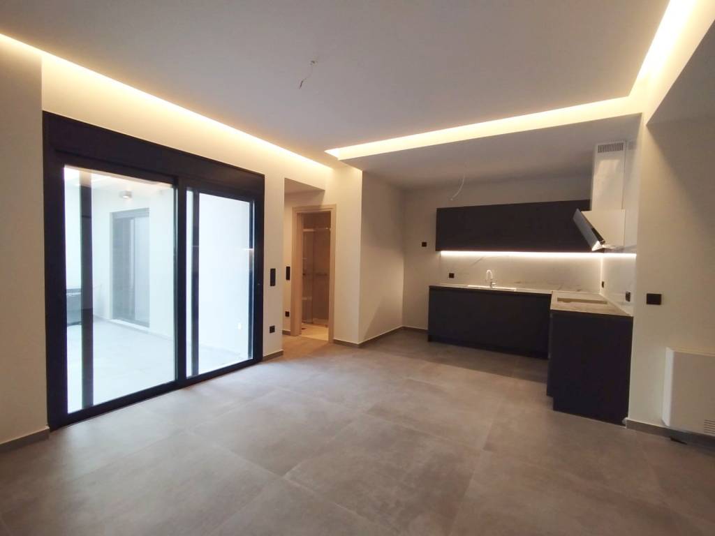 eniaioi koyzina kai kathistiko