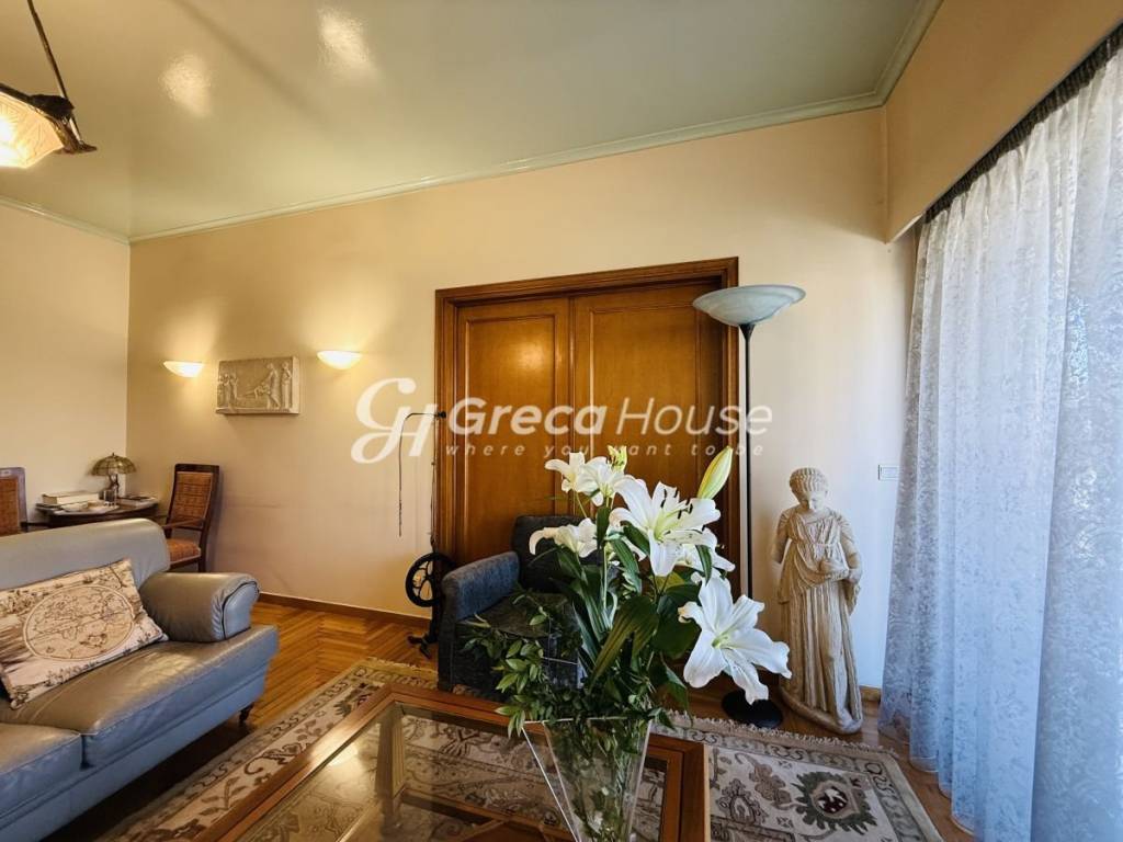 Διαμέρισμα Πλατεία Μαβίλη προς πώληση