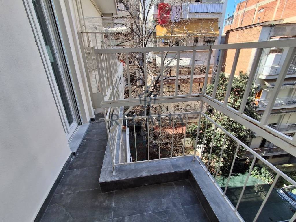 Θέα από μπαλκόνι